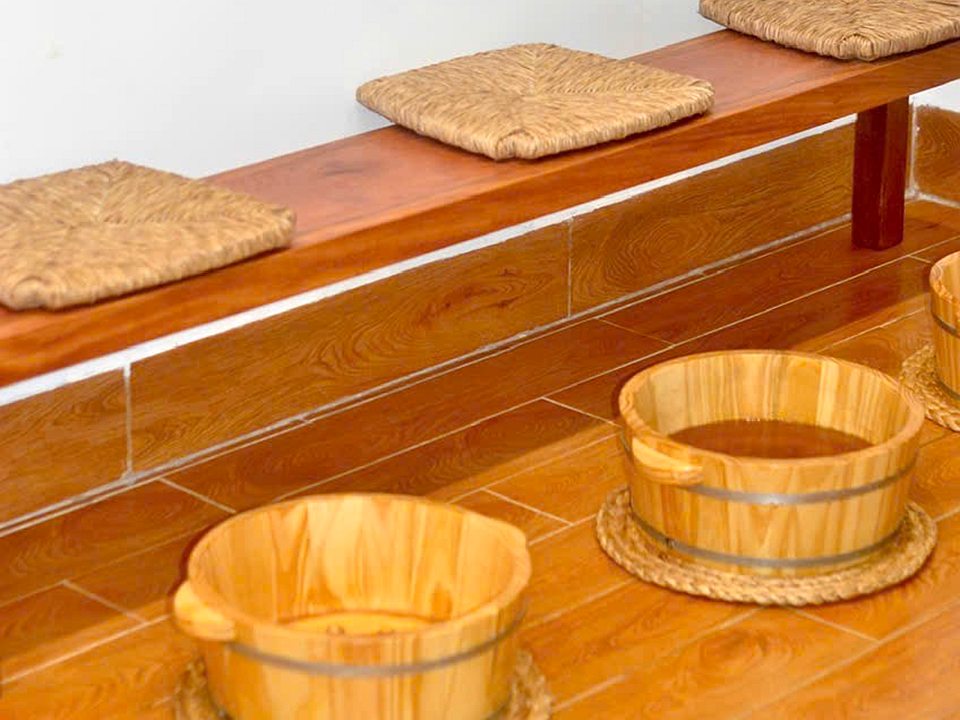Chậu gỗ ngâm chân thảo dược